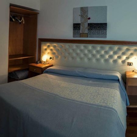 Hotel Del Corso SantʼAntìoco Εξωτερικό φωτογραφία