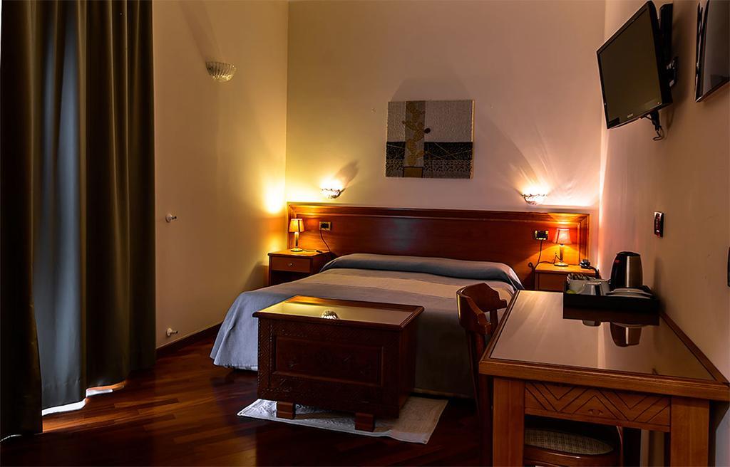Hotel Del Corso SantʼAntìoco Εξωτερικό φωτογραφία